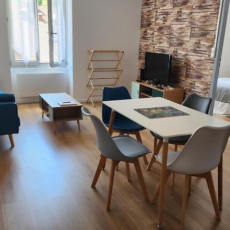 Appartement Tout Confort Vue Sur Les Forts Salins-les-Bains Exterior foto